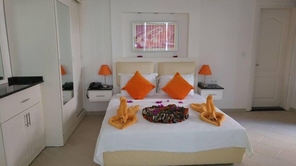 Golden Life Heights Deluxe Suite Hotel - Adult Only Oludeniz Exterior foto